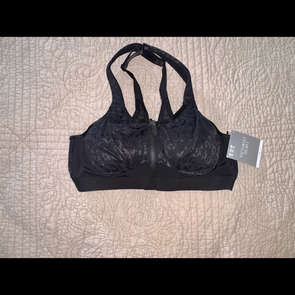 Victoria’s Secret sports bra black